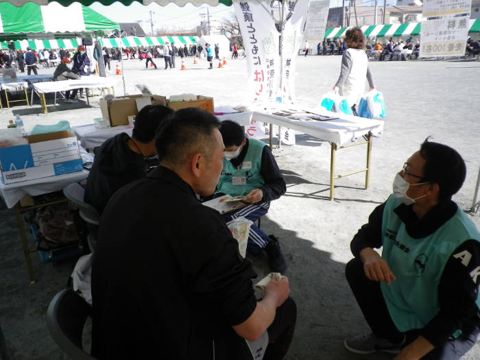 説明を受けるランナー１